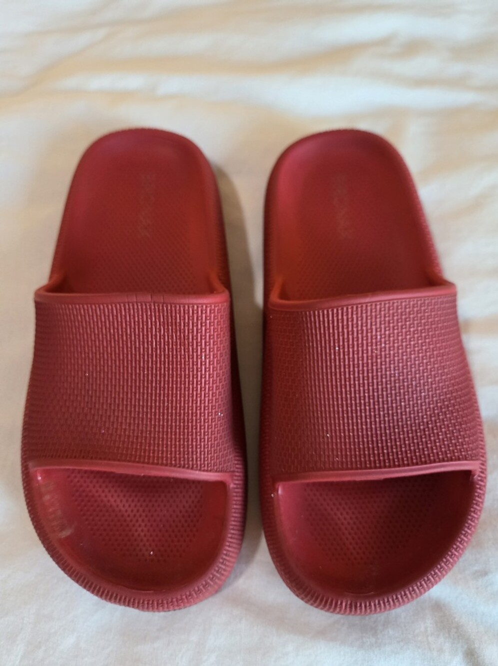 Comfort Slide Sandals in RED